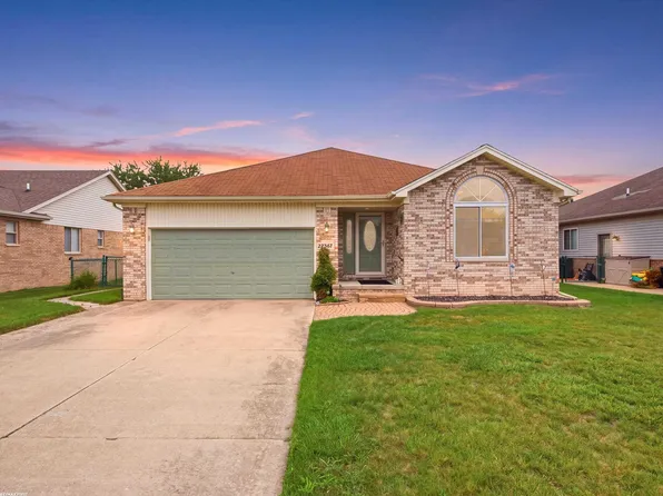 28457 Violet Dr, Chesterfield, MI 48047