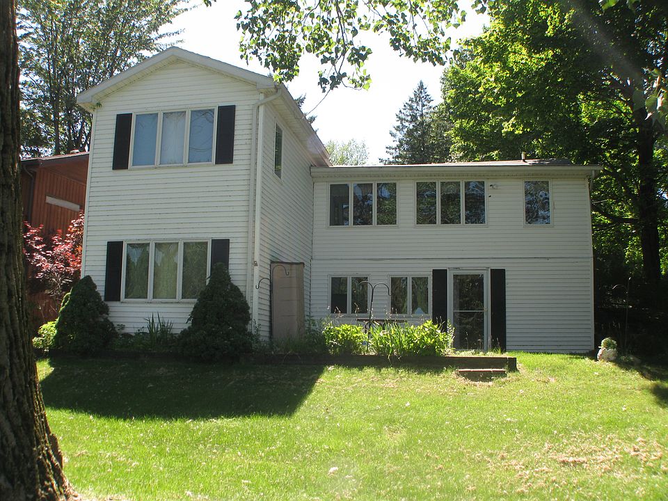 1st image of 24978 Lake Shore Dr