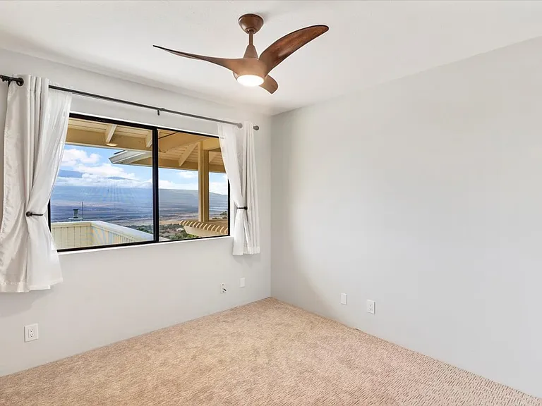 560 Kuikahi Dr — Photo 37