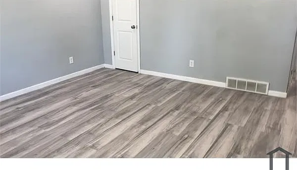 4 bed, 1096 sqft, $1,300 — Photo 3