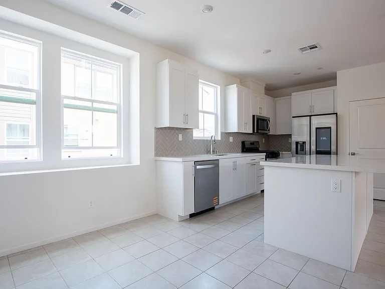 516 Avenida Centro #106 — Photo 3