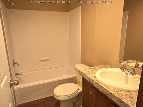512 2nd St, New Haven, WV 25265