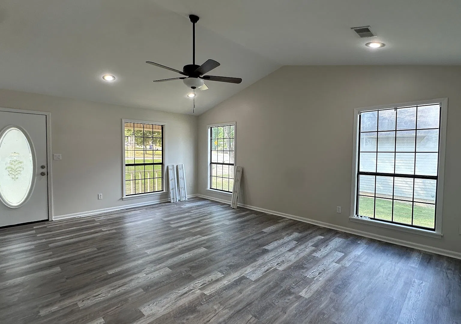 Newly Remodeled 3-Bedroom/2-Bath Home in Convenient Location — Photo 3