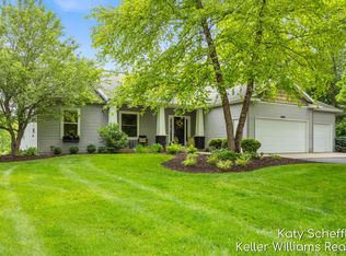 4611 Windcliff Dr NE, Rockford, MI 49341