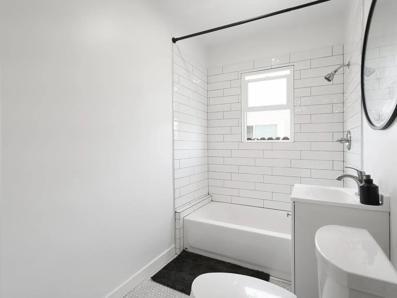 1 bed, 600 sqft, $3,200 — Photo 4