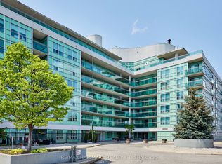 60 Fairfax Cres #Penthouse 702, Toronto, ON M1L 0E1