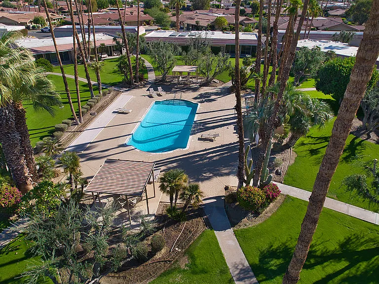 ASSOCIATION POOL