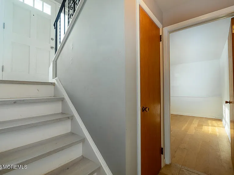 315 Beverly Way — Photo 24