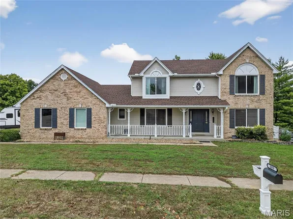 609 Peace Dr, O'Fallon, MO 63366