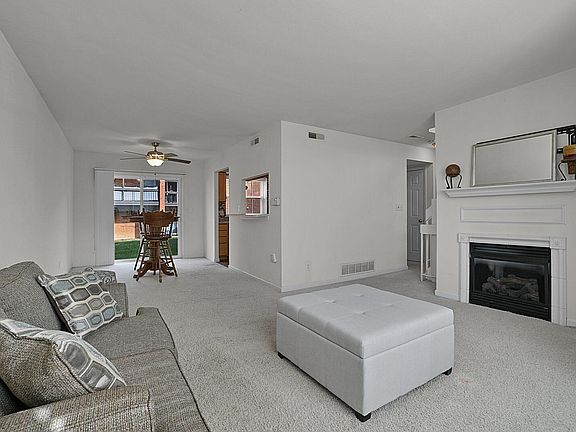 4th image of 1973 Greenglen Dr #1973