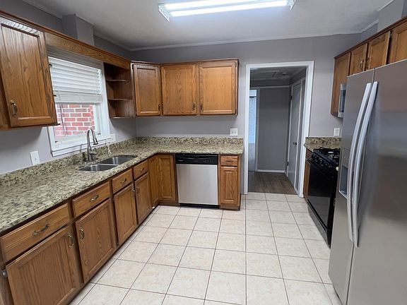2nd image of 1200 Pickens Ave