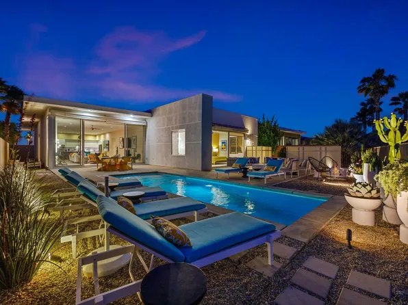 929 Bernardi Ln, Palm Springs, CA 92262