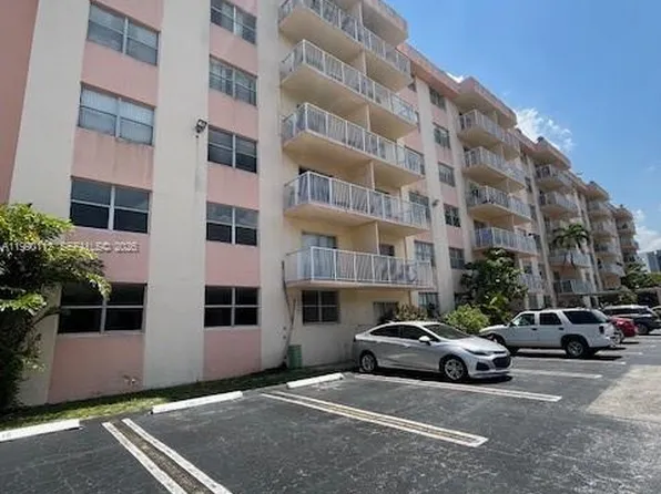 (undisclosed Address), North Miami Beach, FL 33160