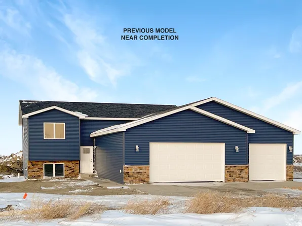 3701 Grayson Dr, Burlington, ND 58722