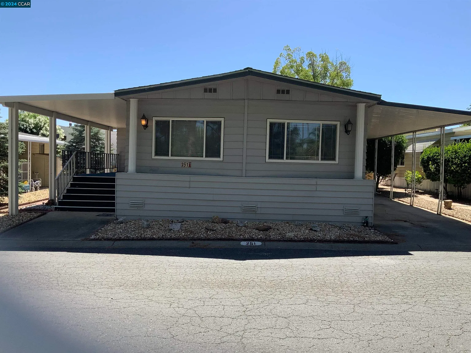 251 Orchid Dr photo 1