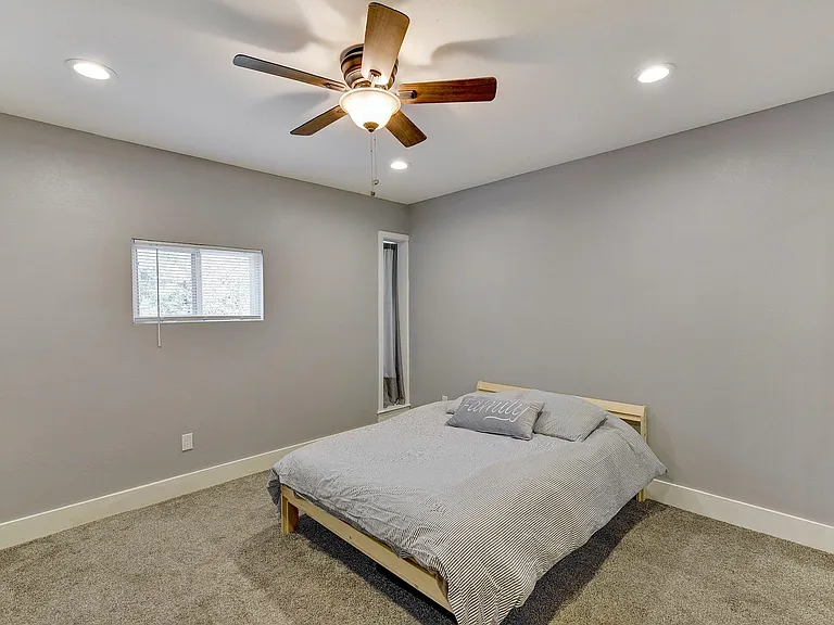 935 La Posada Dr #213 — Photo 17
