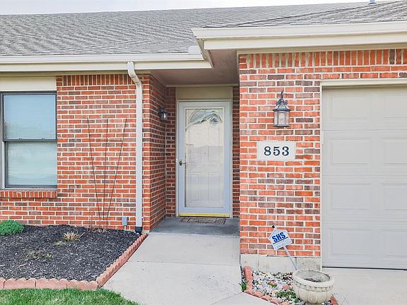 3rd image of 853 Dorothy Ln