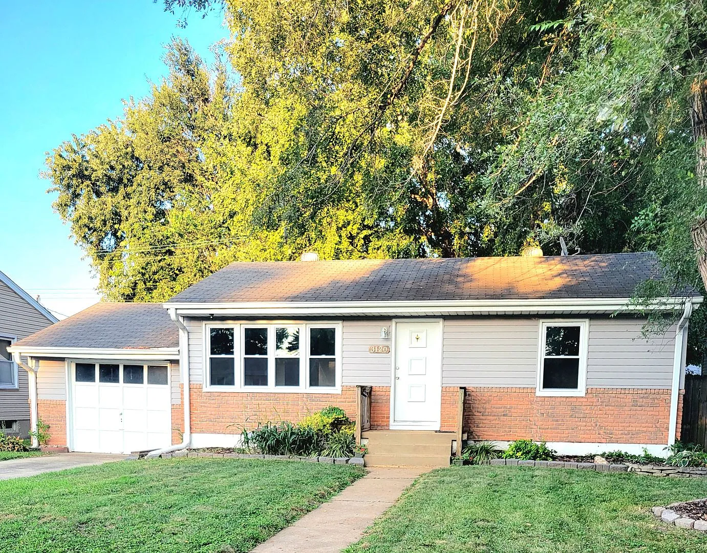 Move in Ready...3120 Aubrey, Granite City — Photo 2