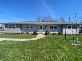1603 University Dr, Charleston, IL