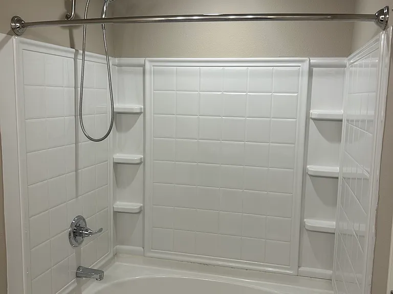 124 Brooklawn Dr — Photo 5