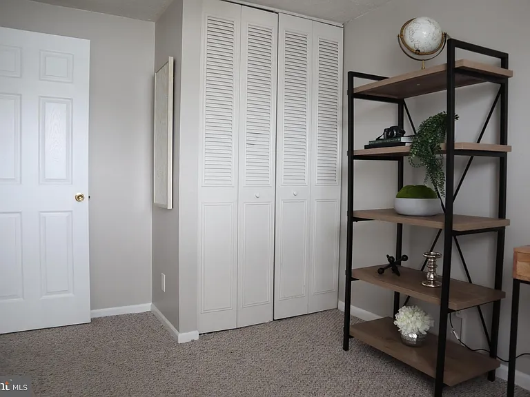 39 Victoria Manor Ct — Photo 12