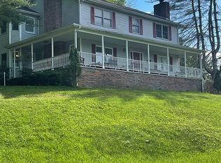 100 Wheeler Dr, Oliver Springs, TN 37840