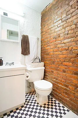 Rented by City Connections Realty | media 21