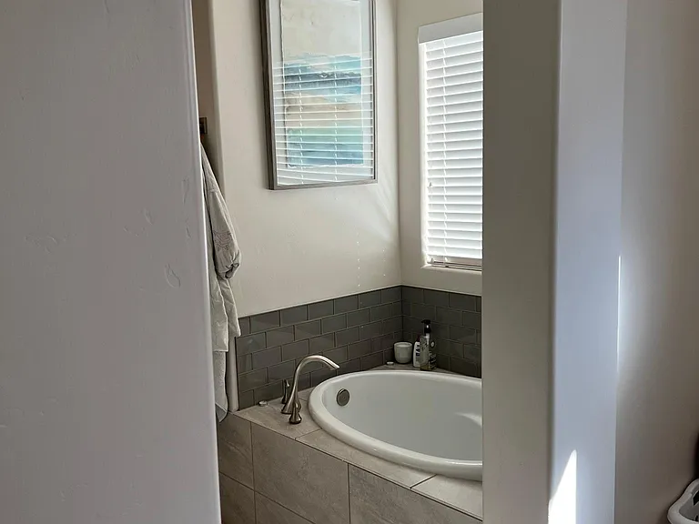 6853 Cassini Ave — Photo 10