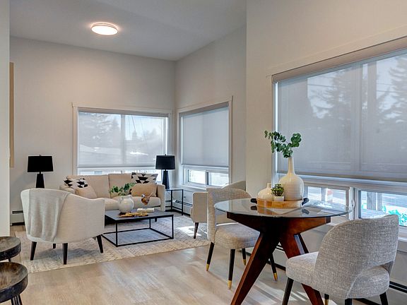 LIVING/ DINING AREA