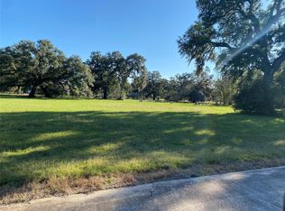 506 Rocking Horse Ct, Angleton, TX 77515