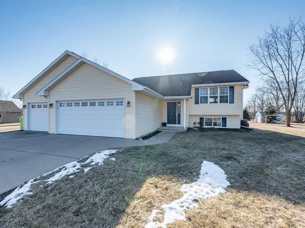 8191 Camber Ln, Pulaski, WI 54162