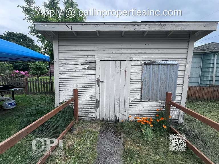 238 B St SW #A — Photo 12