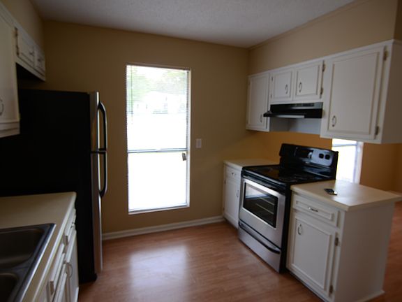3rd image of 2169 Ramblewood Dr