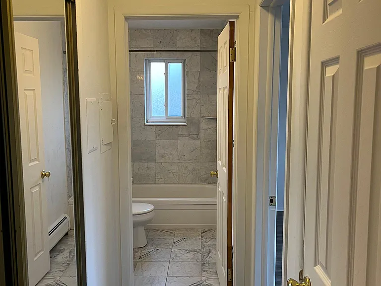1727 E Forteen Mile Rd #D — Photo 7