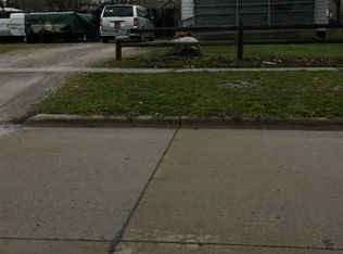 1621 Bayview Dr, Monroe, MI 48161