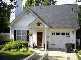 226 Parkridge Dr, Woodstock, GA 30189
