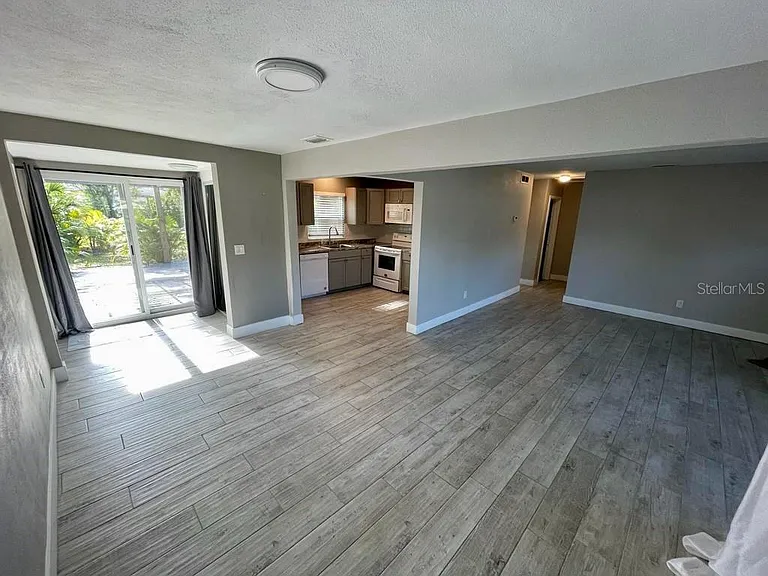 1277 Seminole St — Photo 14