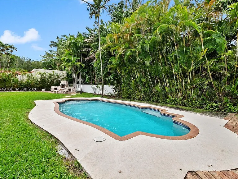 1808 Granada Blvd — Photo 32