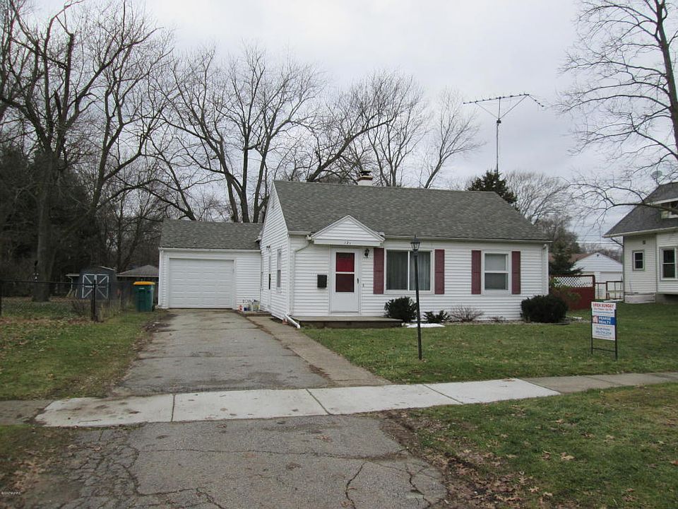 1st image of 121 24th St N