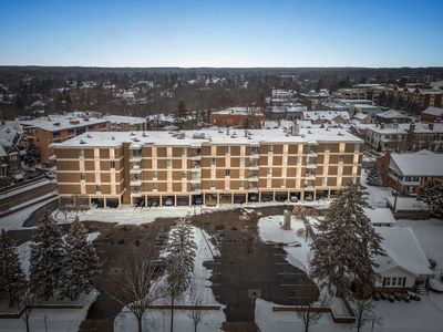 600 W Brown St APT 202, Birmingham, MI, 48009