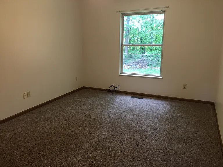 334 Oakdale Cir — Photo 8