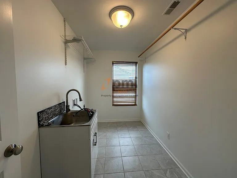 1864 Westridge Dr — Photo 21