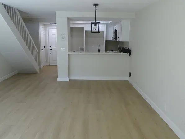905 S Mountain Ave, Ontario, CA 91762
