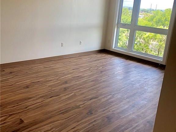 2nd image of 657 Grand Ave APT 402