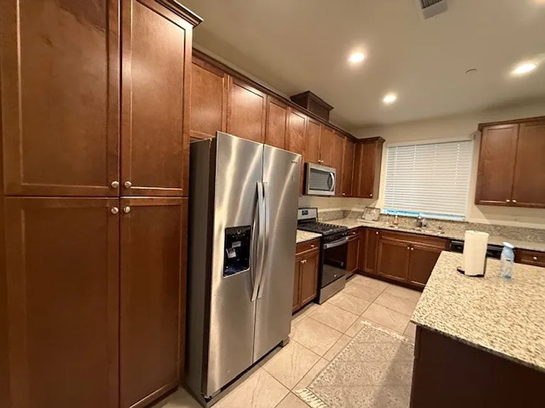 324 W Kimball Ave — Photo 7