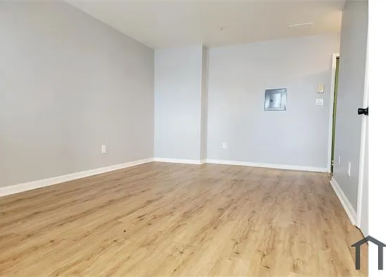 2 bed, 1120 sqft, $1,600 — Photo 3