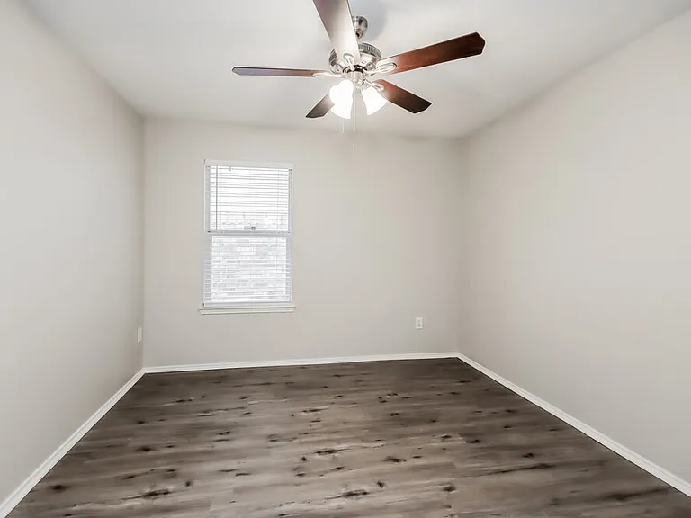 1919 Treasure Mountain Dr — Photo 15