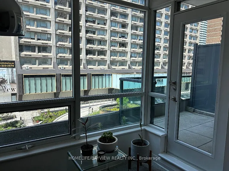 1121 Bay St #405 — Photo 12