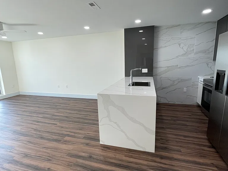 4906 Spruce St #512 — Photo 16