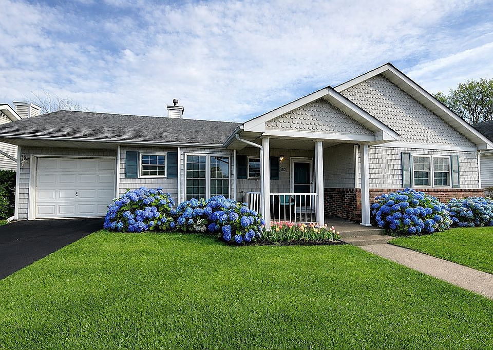 1st image of 30 Pilar Ln